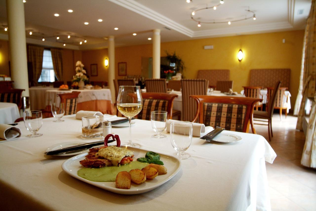 Hotel Ristorante Novecento Pegognaga Exterior photo